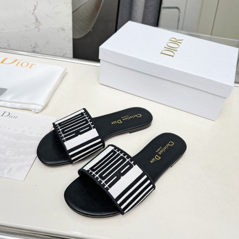 ch**an D*or slippers